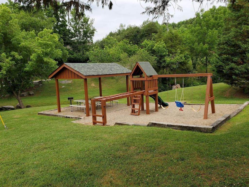 Story Brook: Beautiful True Log Cabin! Close To Dollywood, State Park, And More! 세비어빌 외부 사진