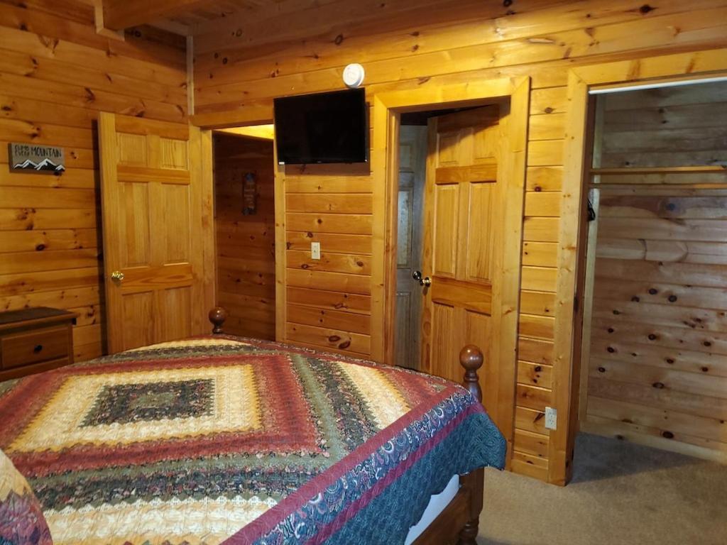 Story Brook: Beautiful True Log Cabin! Close To Dollywood, State Park, And More! 세비어빌 외부 사진