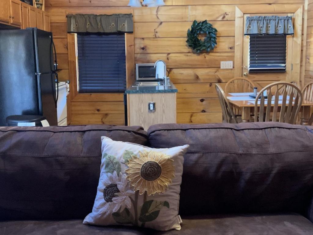 Story Brook: Beautiful True Log Cabin! Close To Dollywood, State Park, And More! 세비어빌 외부 사진